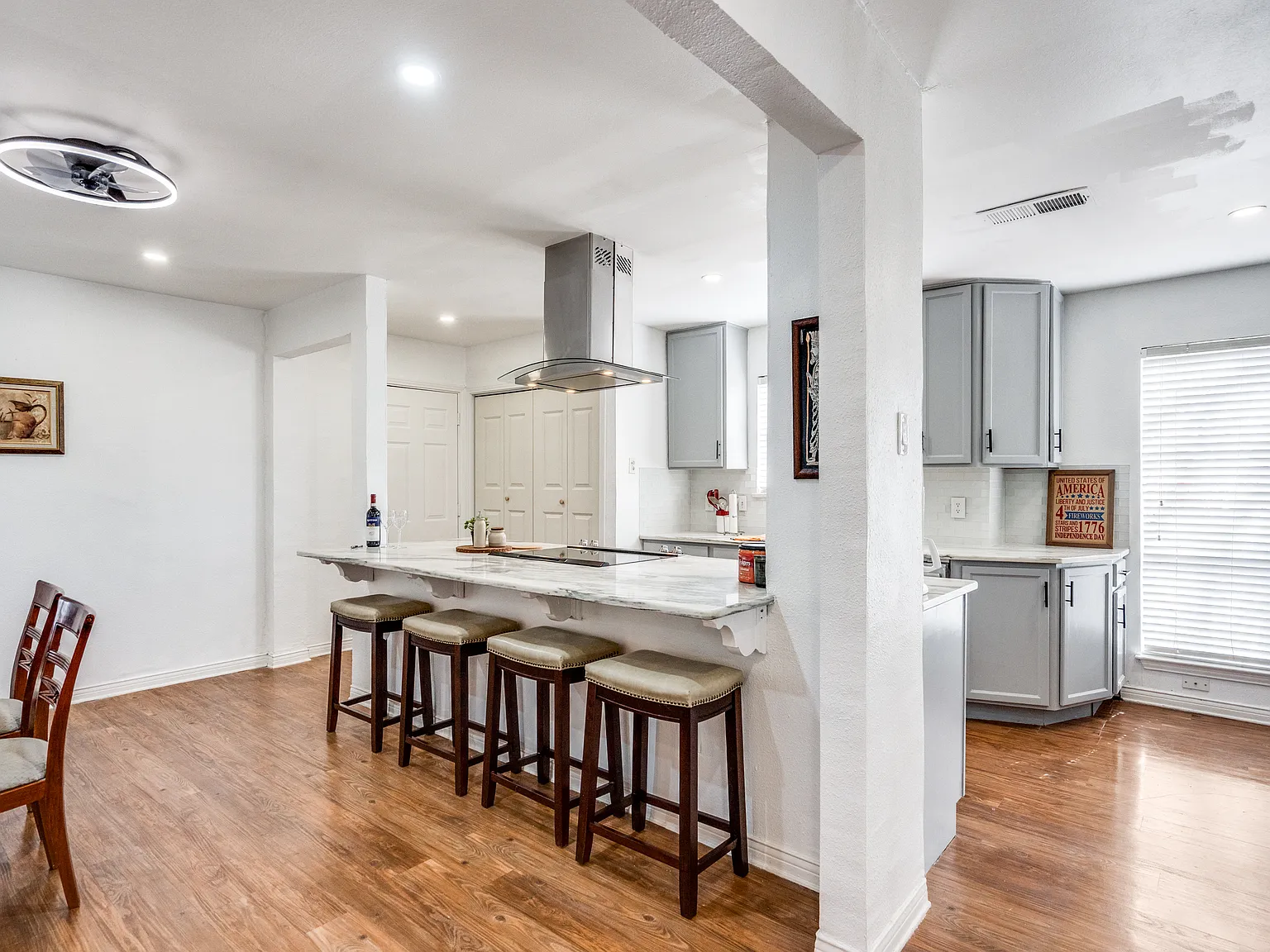 3 bed, 2056 sqft, $5,000 — Photo 1