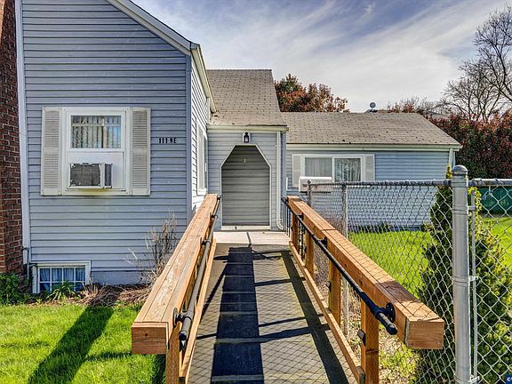 5th image of 111 Madison St NE