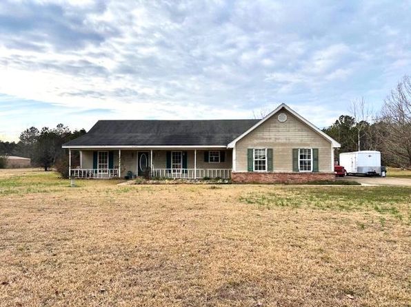 3165 Old Wolfe Rd, Caledonia, MS 39740
