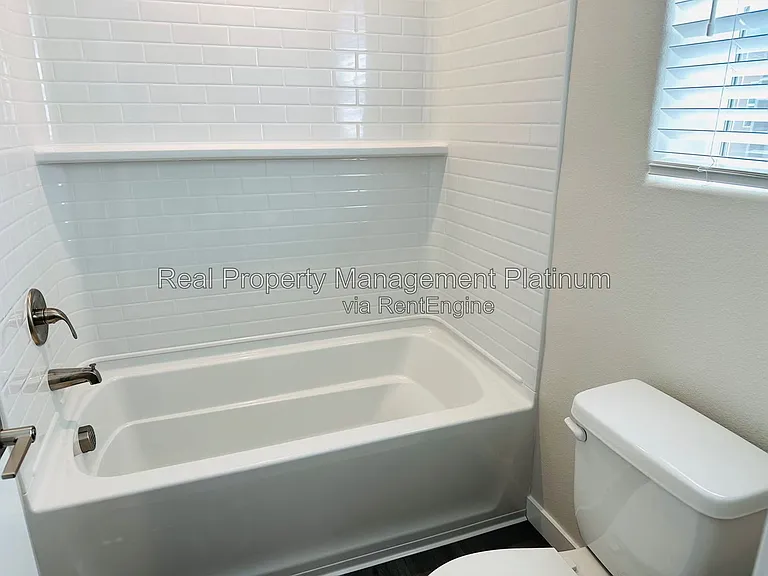 616 Ophelia Ave — Photo 29