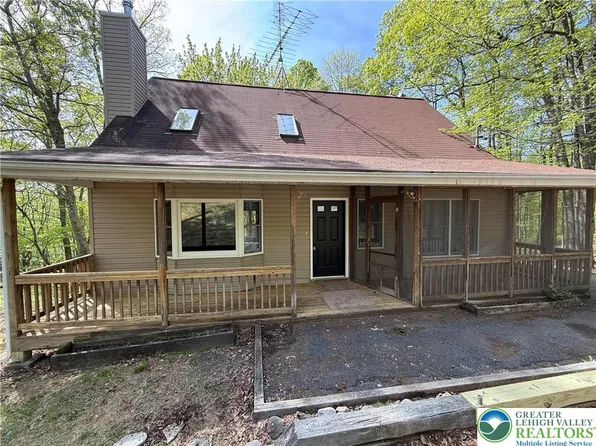 184 Doe Loop, Bushkill, PA 18324