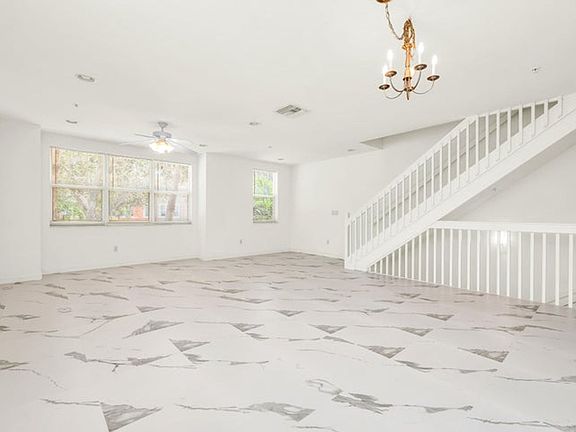 4th image of 447 Corte Madera Ln Unit 7