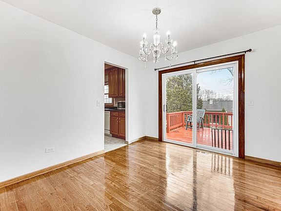 3rd image of 541 S Warrington Rd