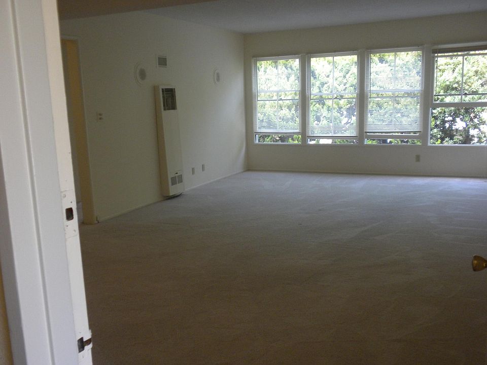 1st image of 425 Avenue G APT 10