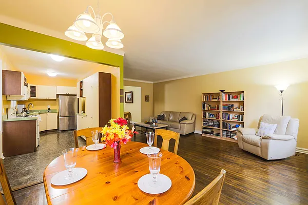 Sold by REMAX Elite | media 9