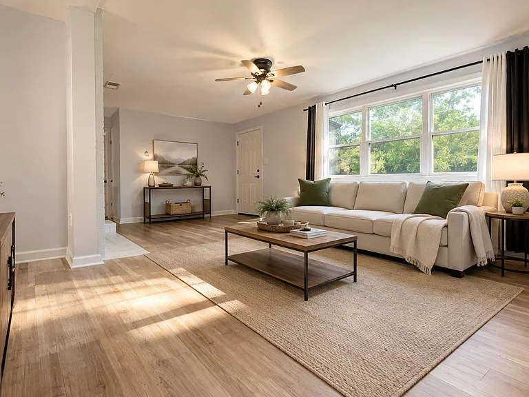 501 Mills Ave — Photo 1
