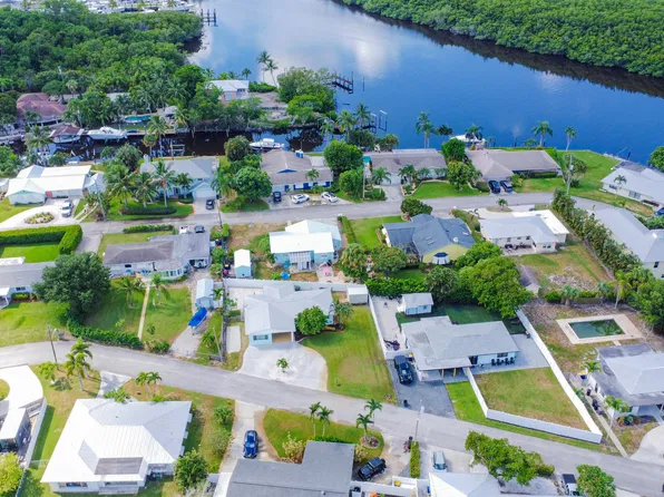 195 SW Cabana Point Circle, Stuart, FL 34994