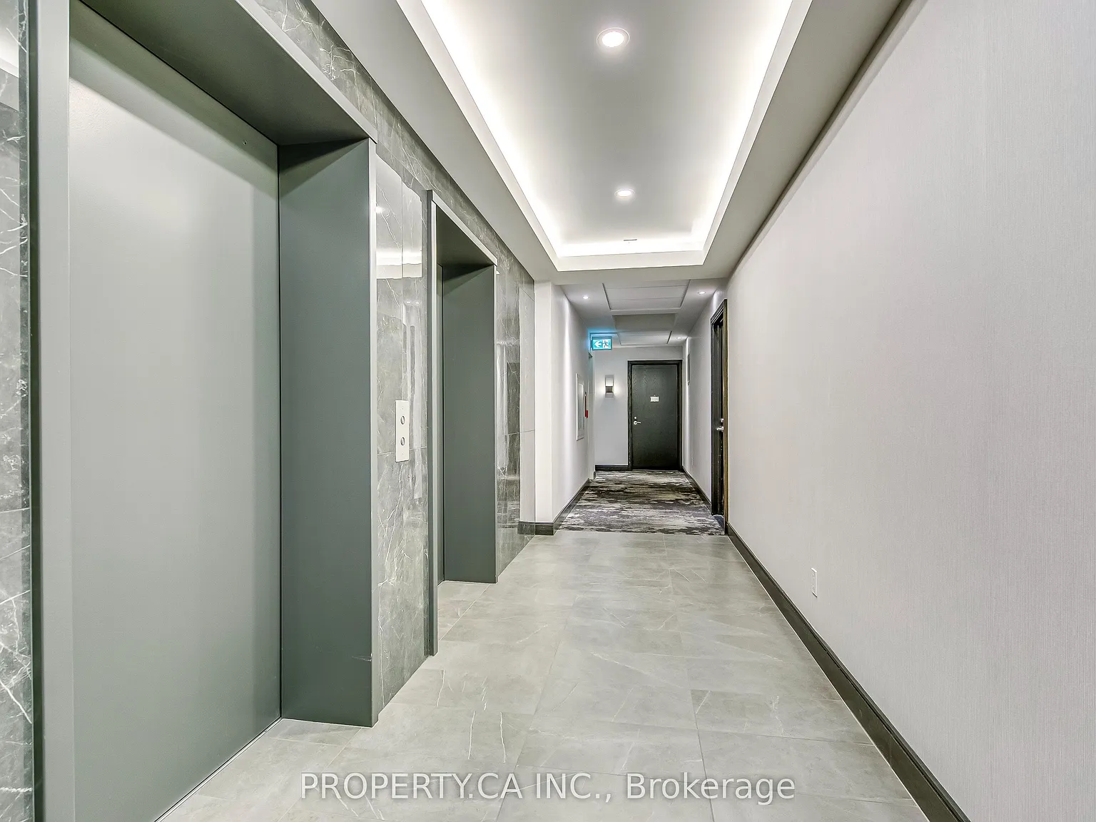 The Villas at 18 Yorkville — Photo 4