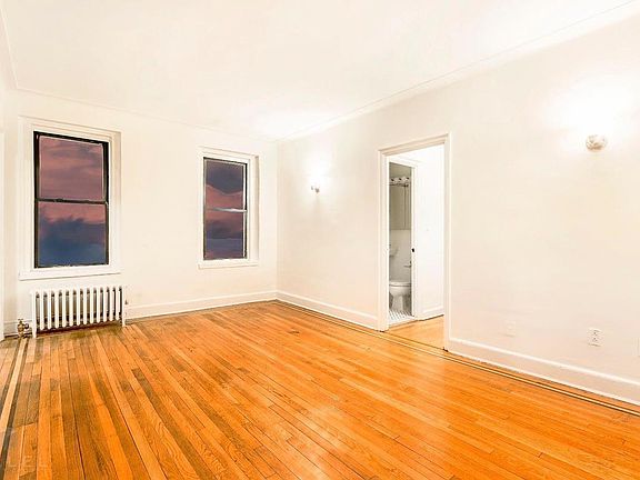 4th image of 4309 47th Ave APT 6N