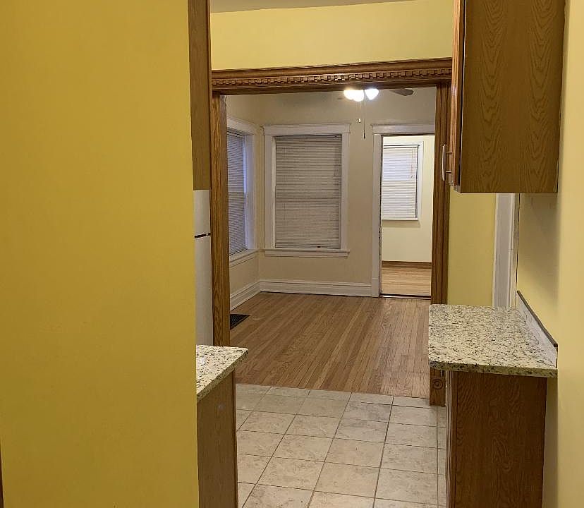 1st image of 1152 Lyman Ave