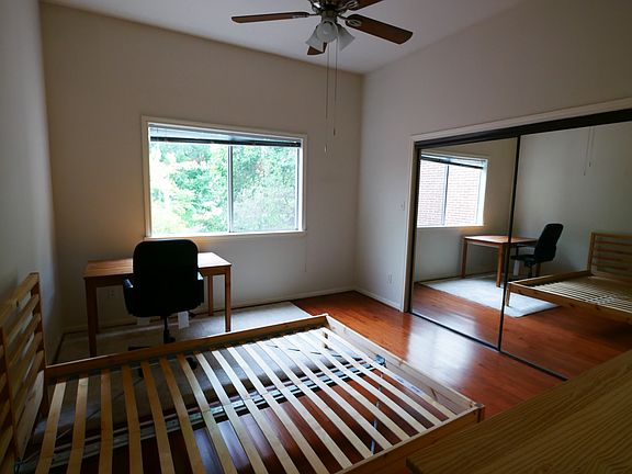 2nd image of 623 Hawthorne St #B5