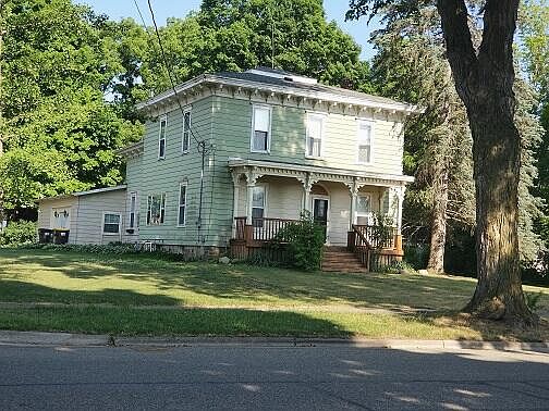 1st image of 143 N Chicago St
