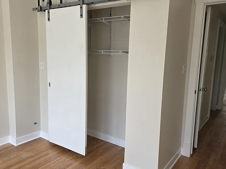 2637 W Winona St #1 — Photo 7