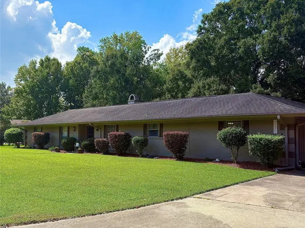 300 Bayou Dr, Beaumont, TX 77705