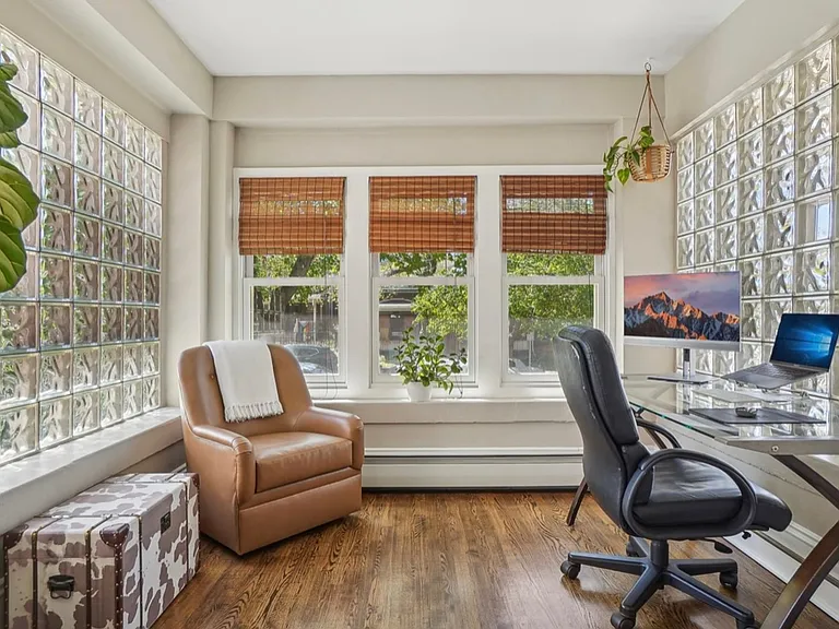 1176 N Gaylord St #101 — Photo 15