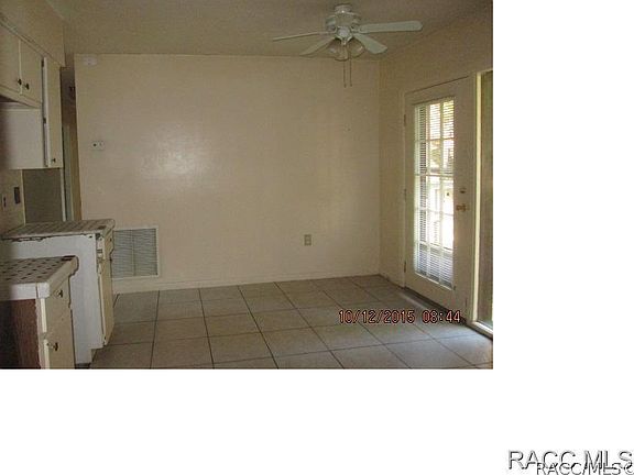 4th image of 725 SE 9th Cir N