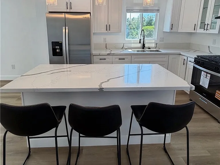 3933 E Cesar E Chavez Ave — Photo 6