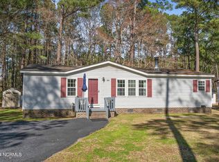 255 Ocean Forest Dr NW, Calabash, NC 28467