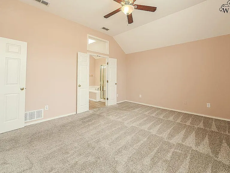 4009 Kingsbury Dr — Photo 14