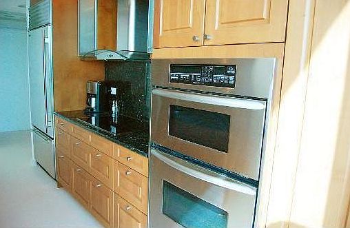 2nd image of 3801 Collins Ave #506