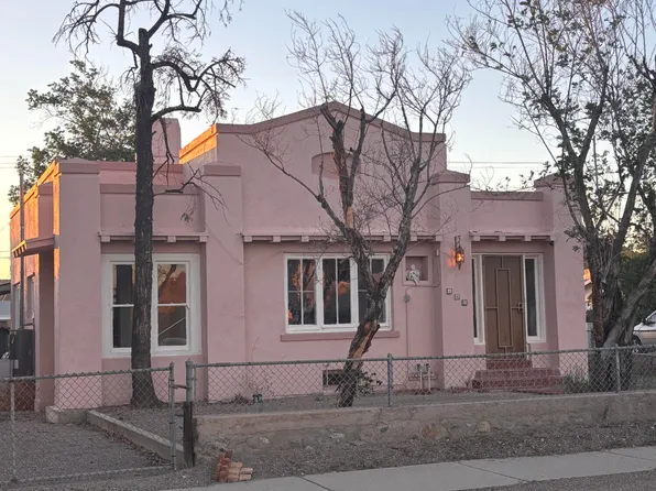 141 W LA MINA Avenue, Ajo, AZ 85321