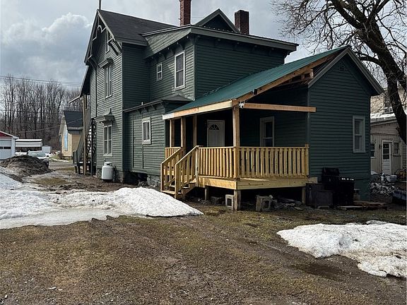 2nd image of 9626 Main St