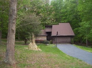 1015 Woodbriar Ln, Ringgold, VA 24586