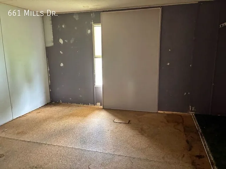 661 E Mills Dr — Photo 15