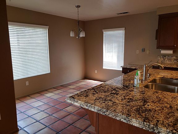 4th image of 25568 Blackthorne Dr #1