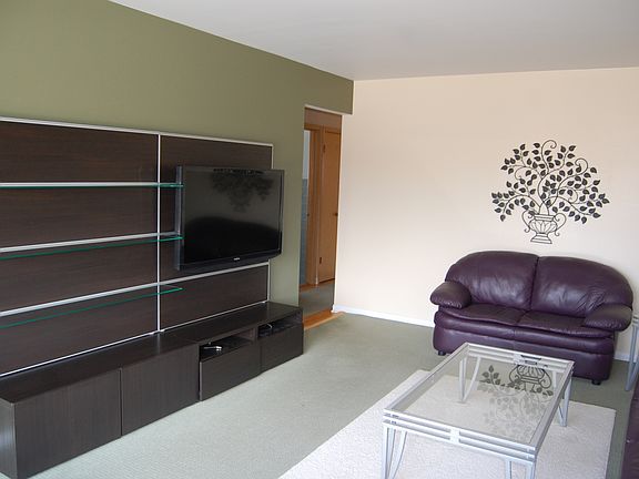 4th image of 9896 Eden Ave