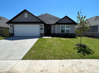 510 W Wagon Wheel Rd, Springdale, AR 72762