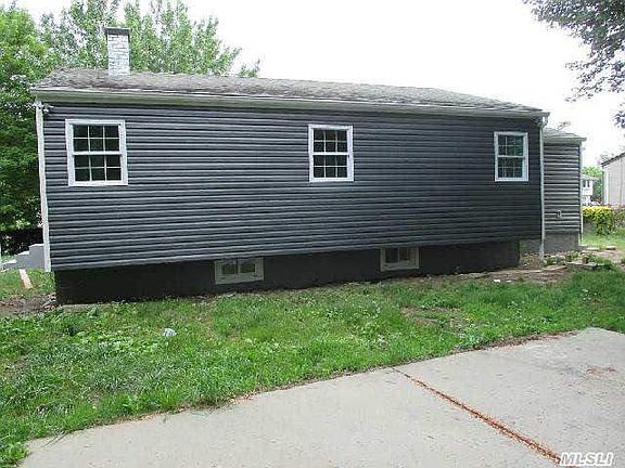 2nd image of 239 Plunkett St