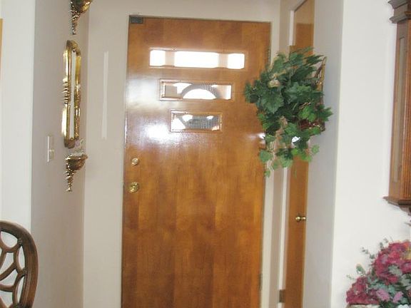 4th image of 510 Freeland Ave