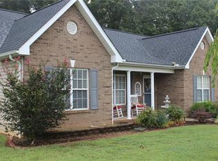 1750 Pipers Ridge Cir NW, Conover, NC 28613