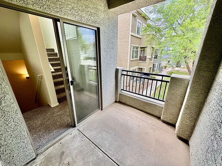 2402 E 5th St #1604 — Photo 14