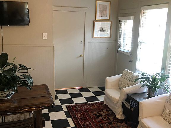 3rd image of 5324 Westdale Dr