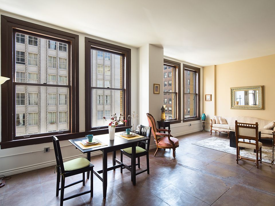 1st image of 215 W 7th St APT 610