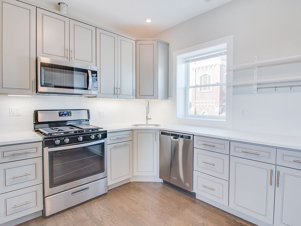 1st image of 1665 N Richmond St #3F