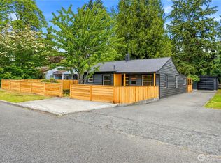 15822 26th Avenue NE, Shoreline, WA 98155