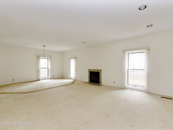 3rd image of 633 Euclid Ct