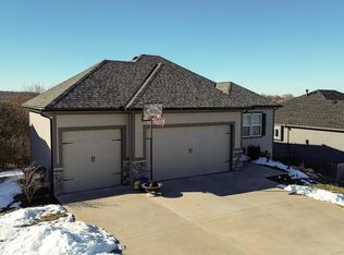 1500 SW Cross Creek Dr, Grain Valley, MO 64029