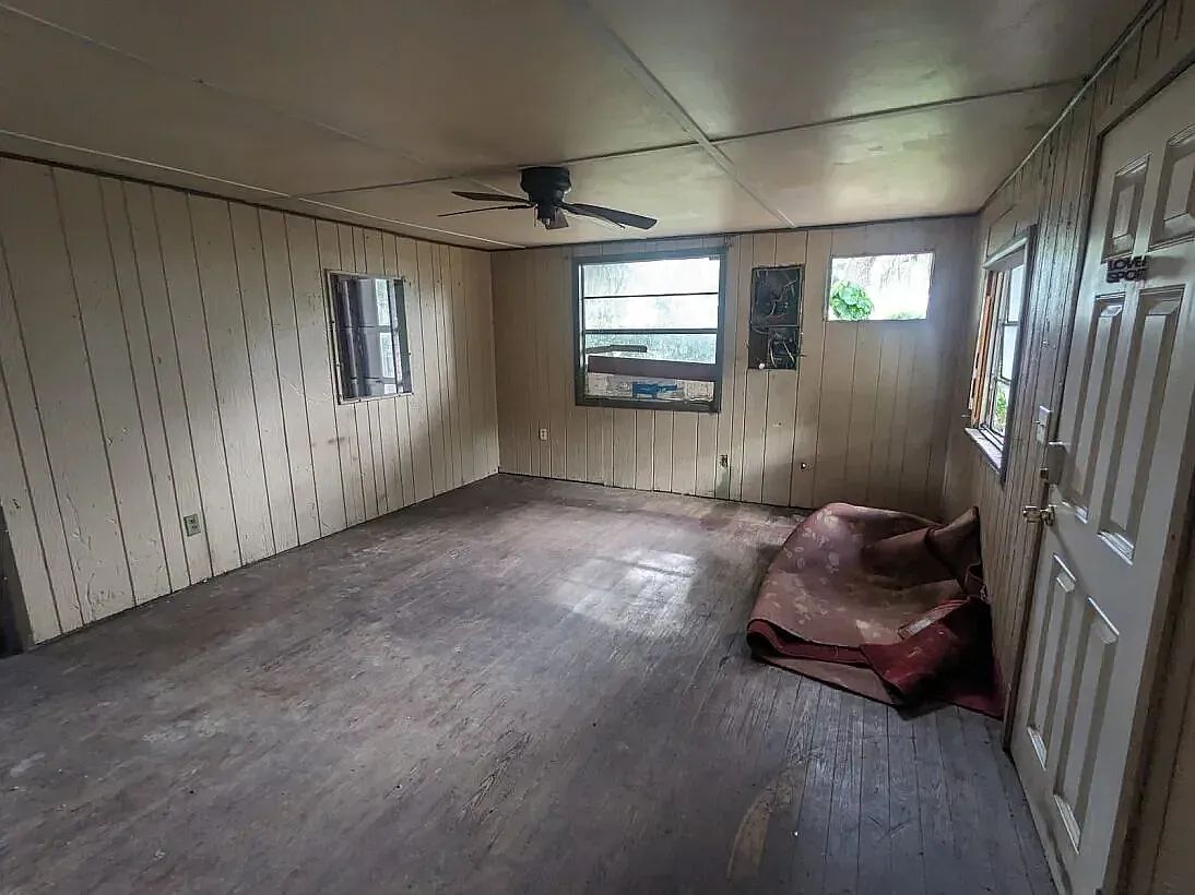 1 bed, 995 sqft, $350 — Photo 3