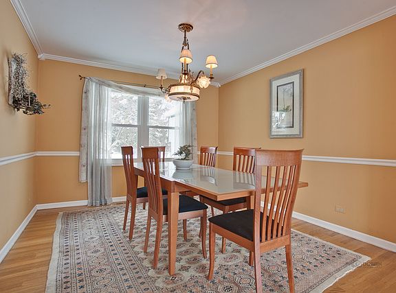 5th image of 213 Alexandria Dr