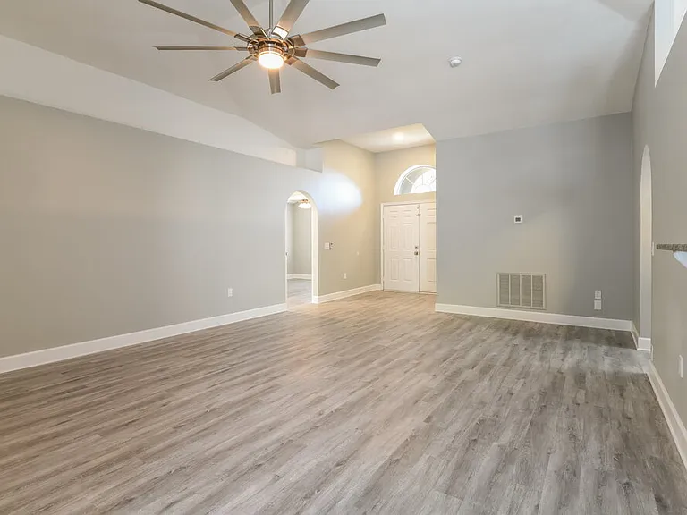 807 Rocky Mountain Ct — Photo 3
