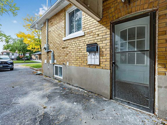 3rd image of 75 Barrymore Rd #Basement