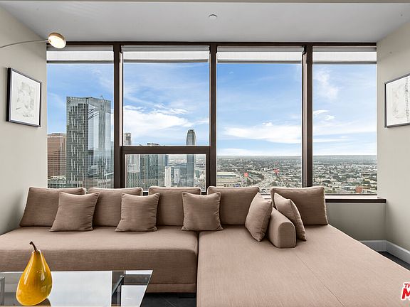 3rd image of 1100 Wilshire Blvd APT 2411