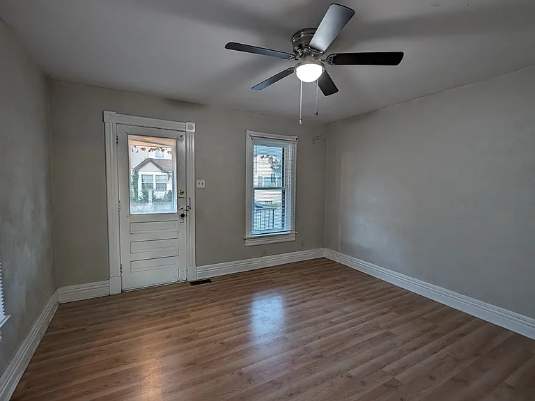 555 Deeds Ave — Photo 3