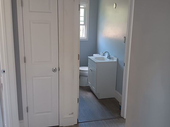 4th image of 1510 Neuse Blvd