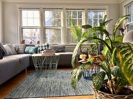 3rd image of 279 Walnut St #2