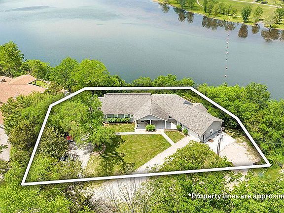 2nd image of 319 Cliff House Road